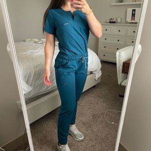 JAANUU SCRUB SET IN CARIBBEAN BLUE (Size small for top and bottom)